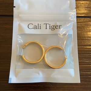 Cali tiger earring.